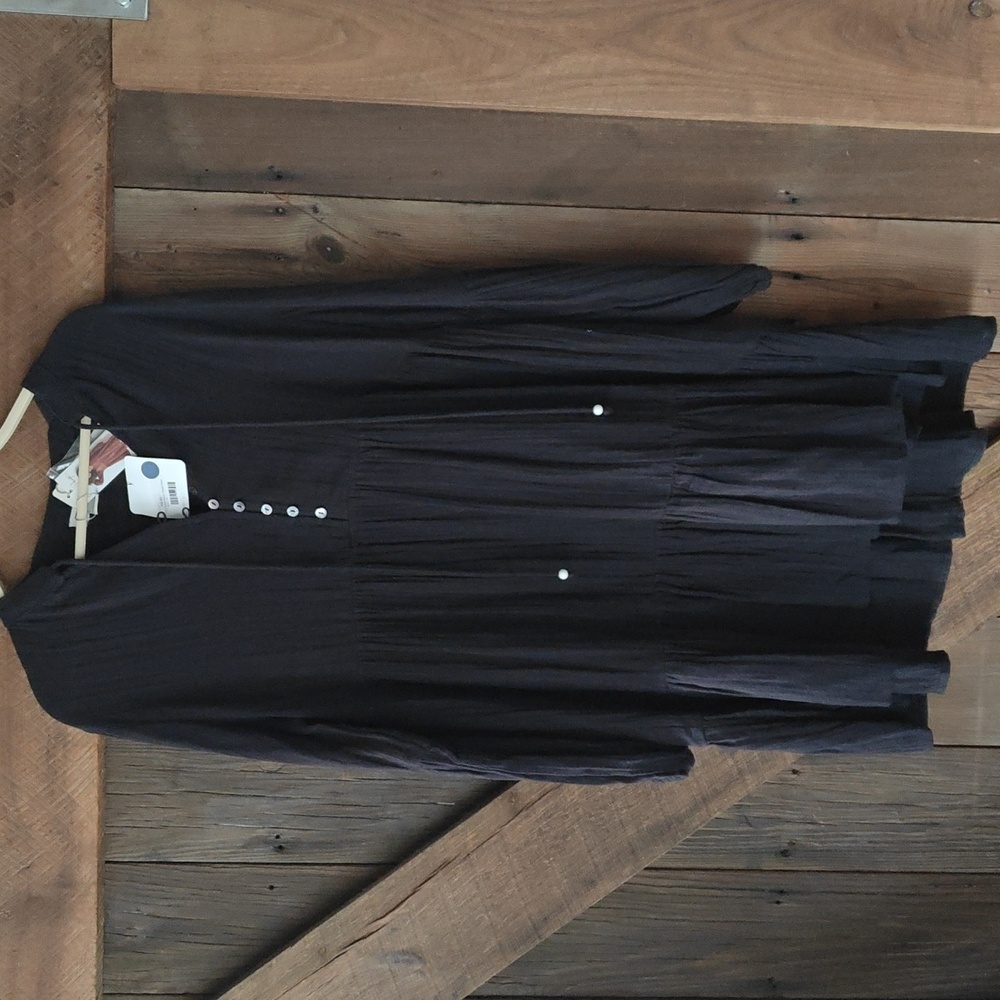 Charlie Paige tiered long sleeve  dress M New With Tags